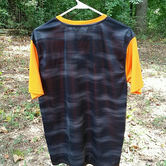 University of Tennessee Jersey Size L Russell - Picture 2 of 2